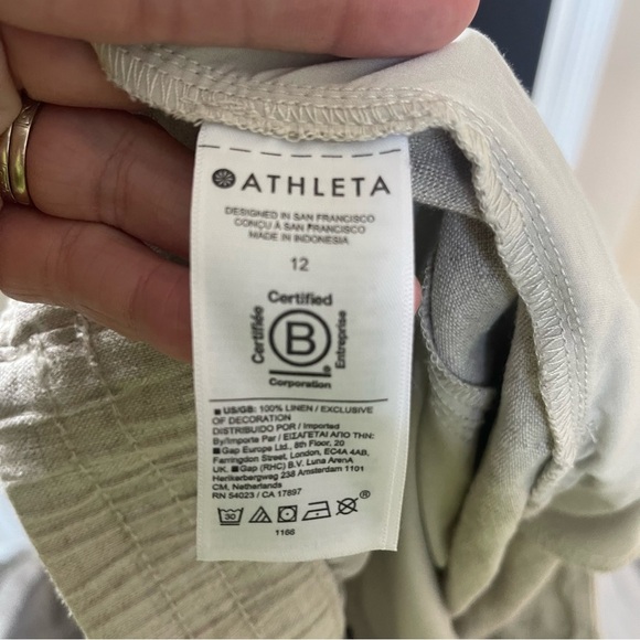 Athleta Gray Bermuda Shorts Relaxed Fit - Picture 4 of 8